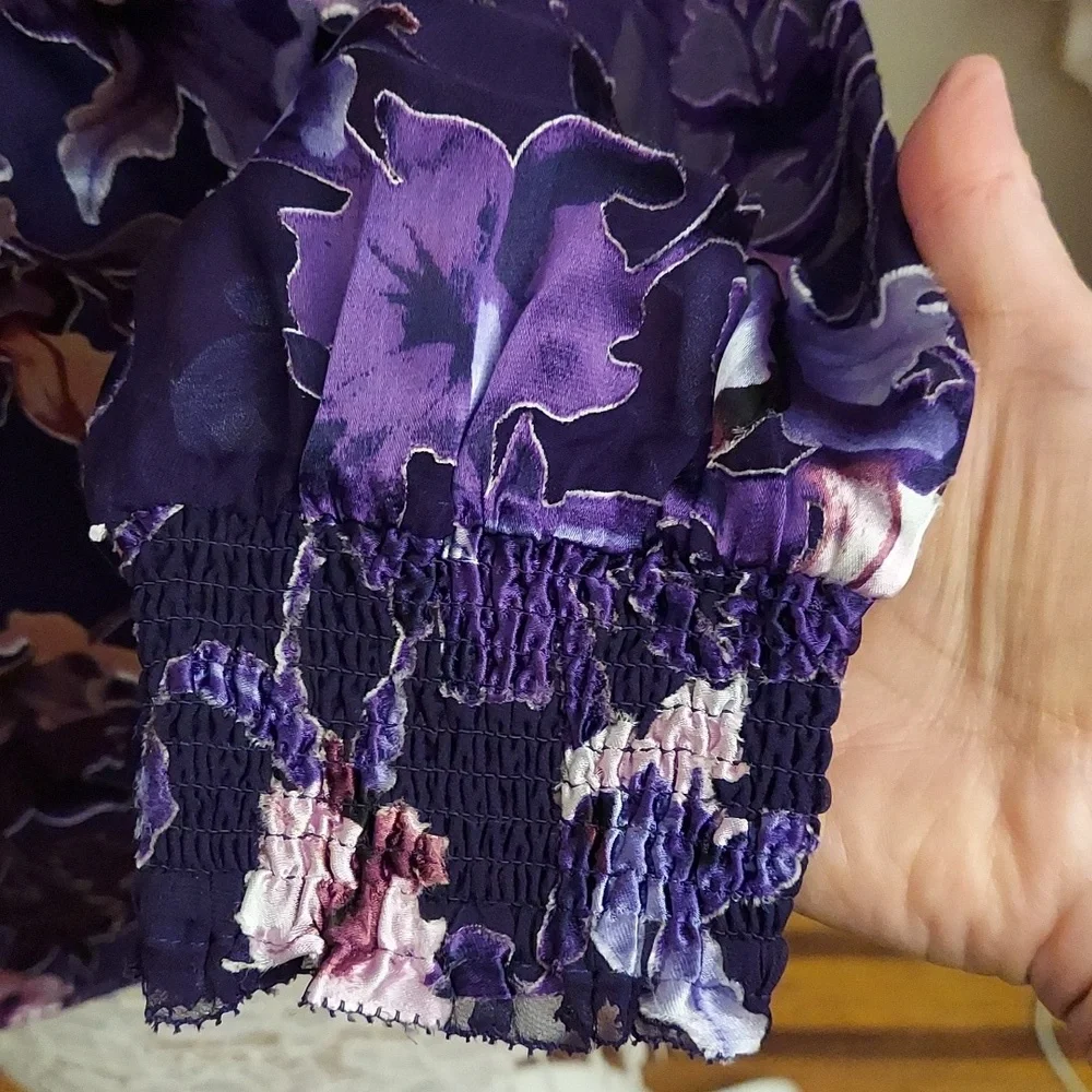 WHITE HOUSE BLACK MARKET M Purple Floral Burnout Silk Blend Off-the-Shoulder Top - Picture 5 of 12